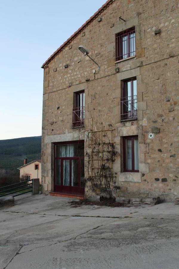 Hostal La casa de la Petra Quintanar de la Sierra Exterior foto